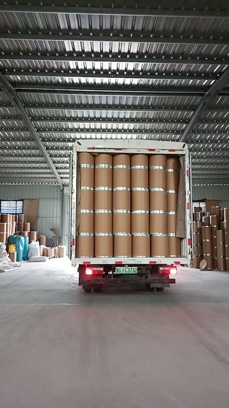 鐵箍紙板桶發(fā)貨現(xiàn)場